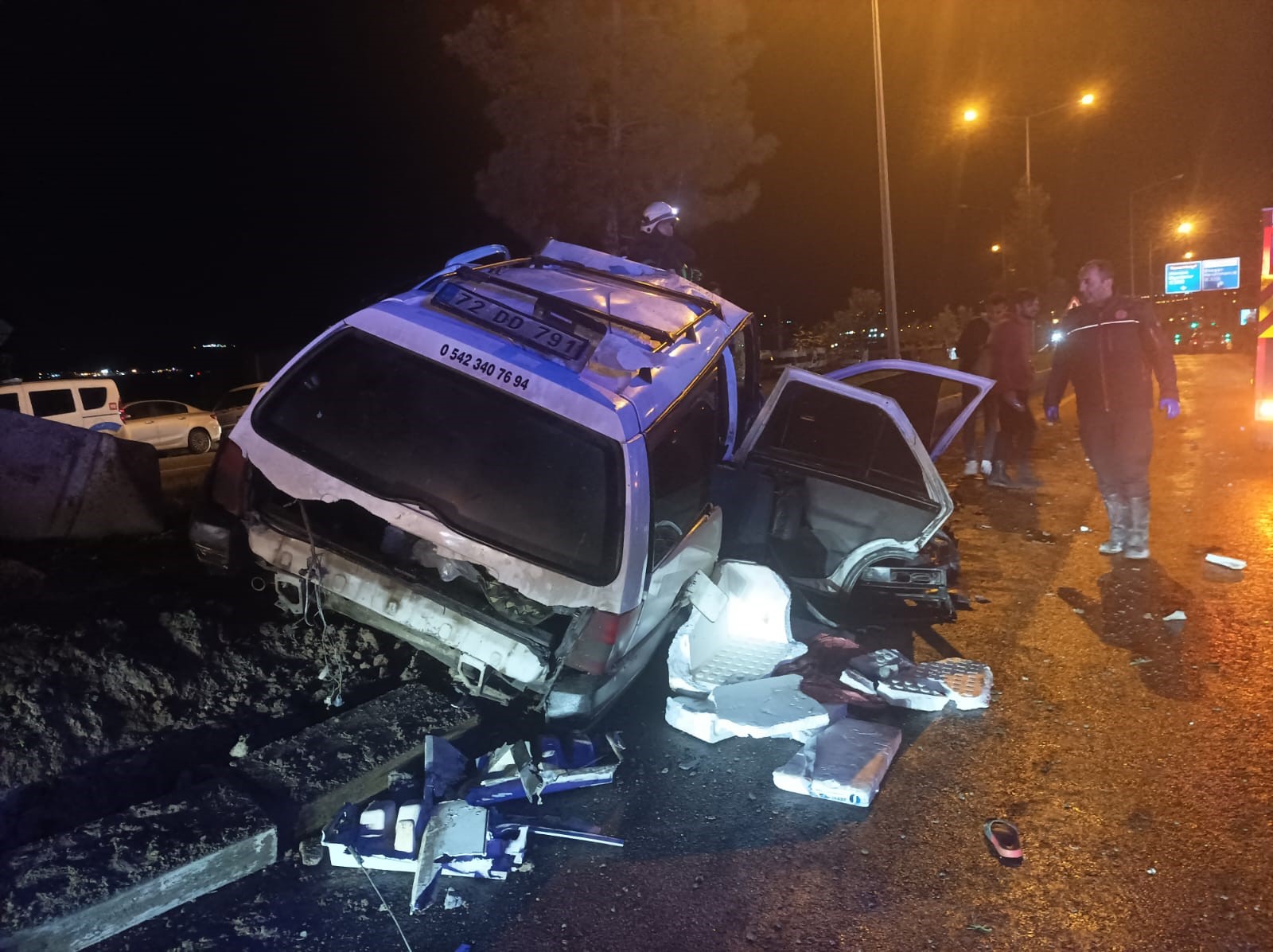 Batman’da yağmurda kayganlaşan yolda kaza