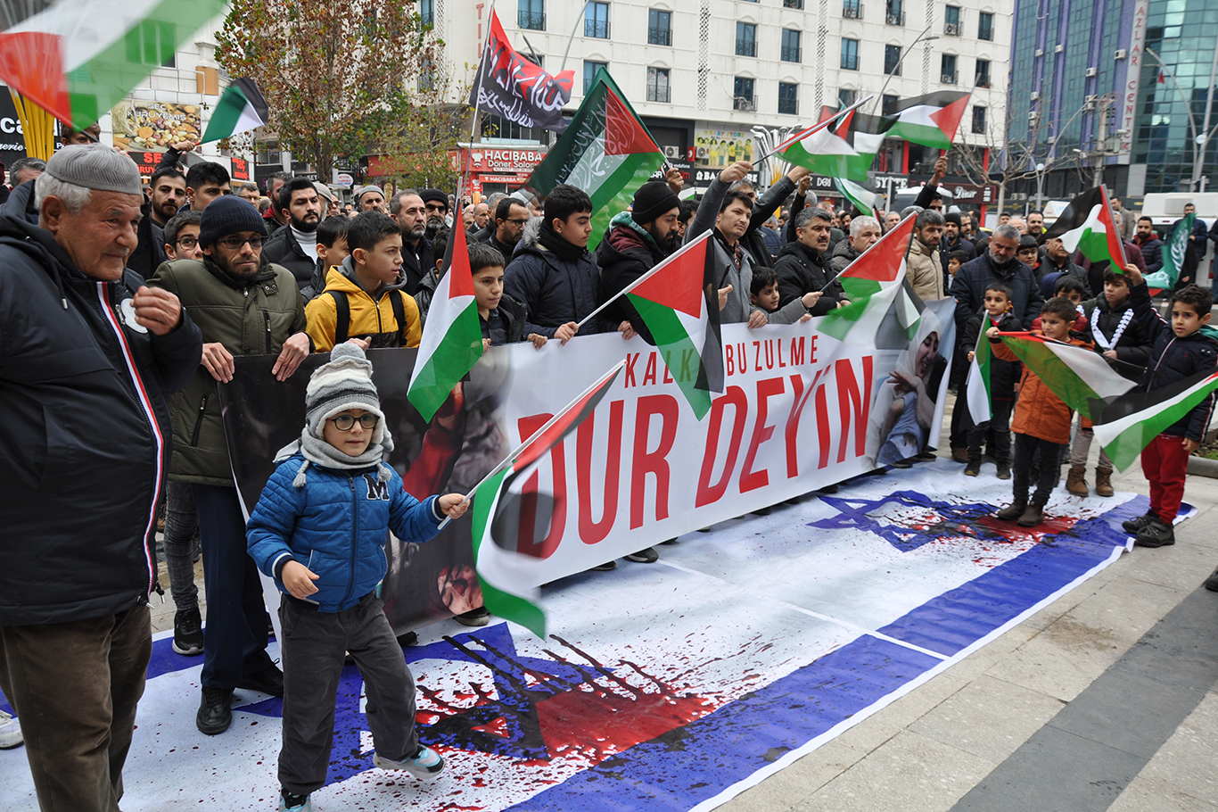 Batman’da STK’lar Gazze için “acil ateşkes” çağrısı yaptı