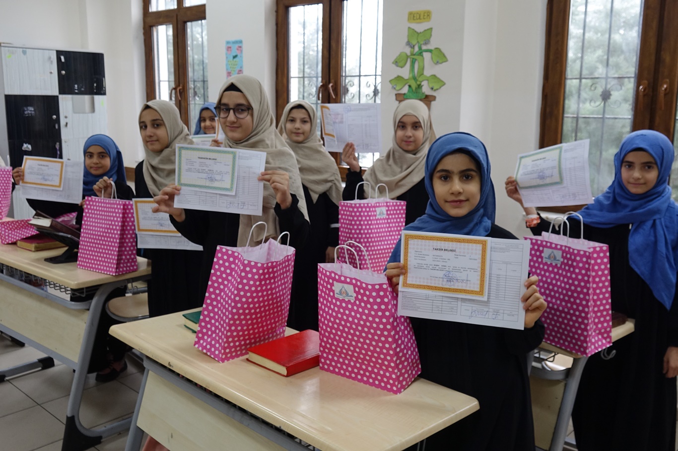 Batman’da 173 bin öğrenci karne heyecanı yaşadı