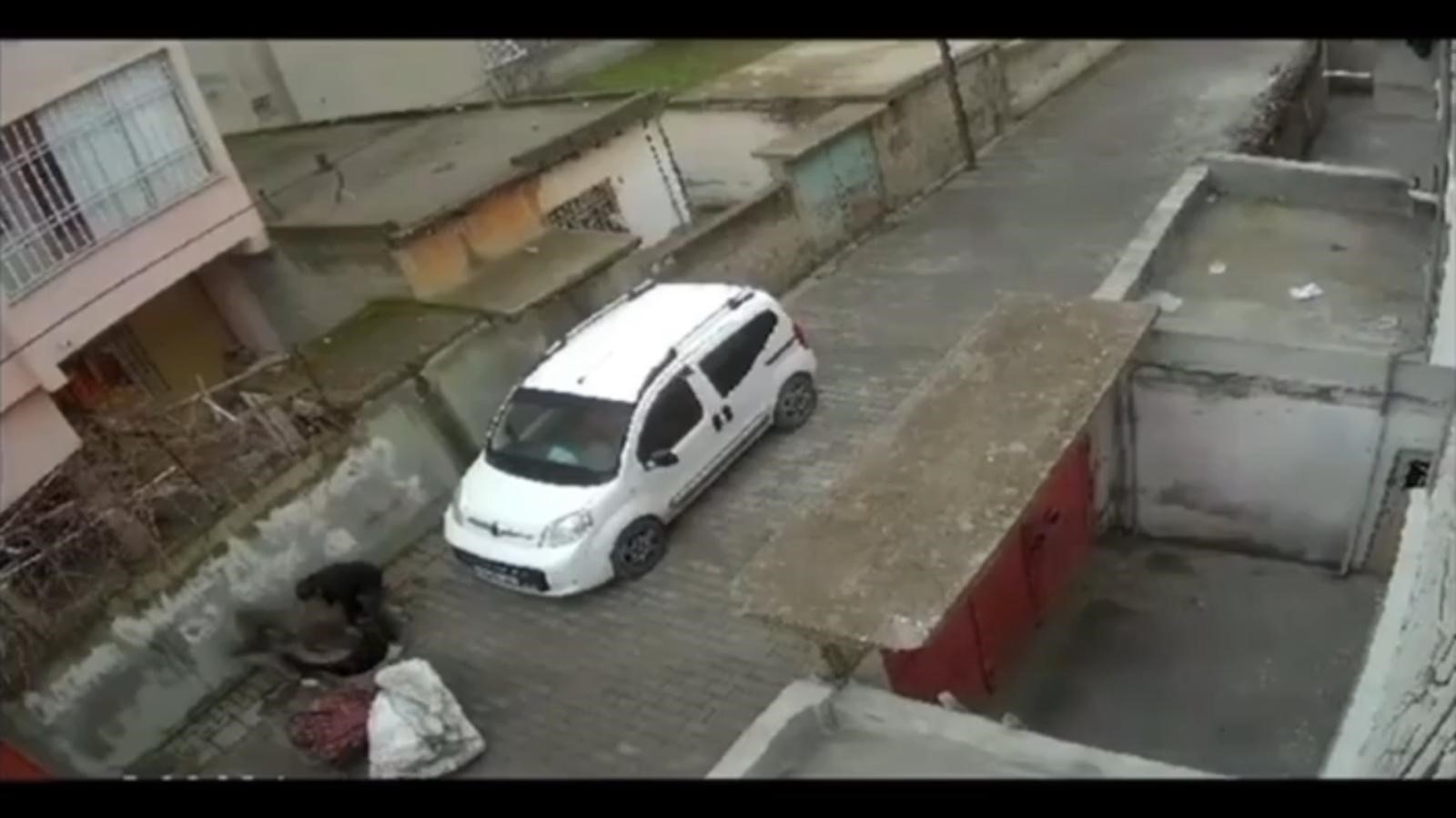 Batman’da rögar kapağı hırsızlık anı kameralara yansıdı