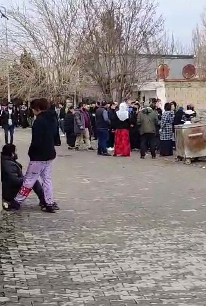 Batman’da bıçaklı sopalı kavga: 1 ölü 2 yaralı