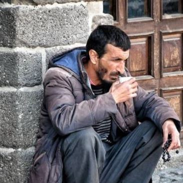 Diyarbakırlı Ramazan Hoca Bıçaklanarak Öldürüldü