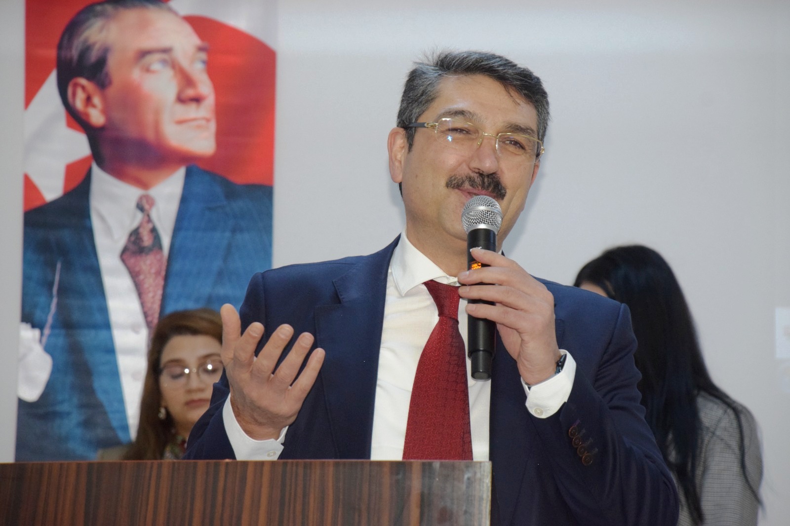 Nasıroğlu: Rahmetli Babam çalışıp proje üretirdi