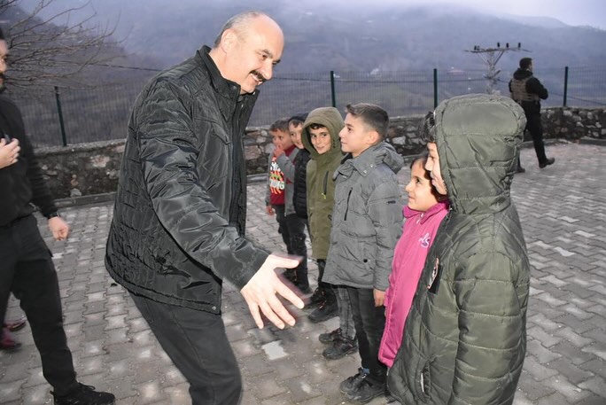 Vali Canalp, Çınarlı ve Yakabağ köylerini ziyaret etti