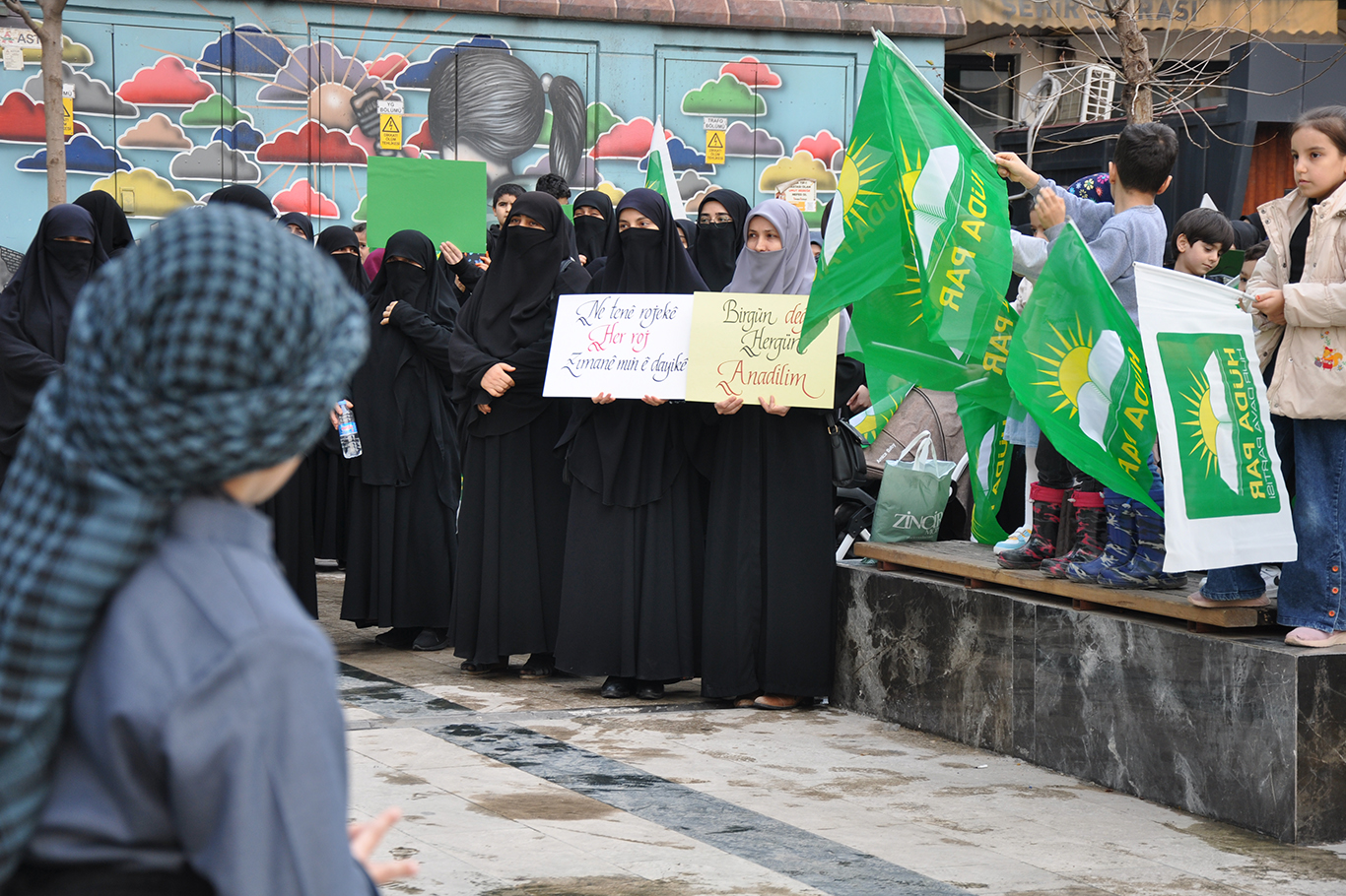 HÜDA PAR’dan Batman’da ‘anadil’ açıklaması
