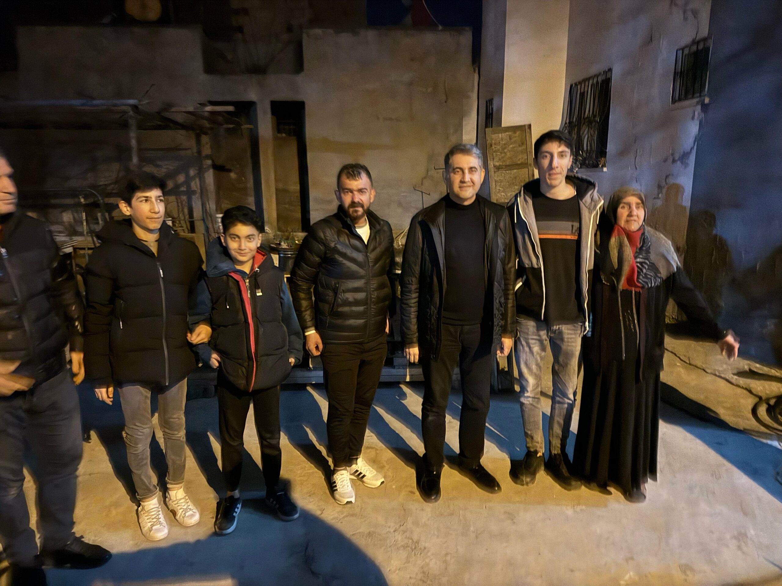 Başkan adayı Ceylan’dan esnaf ve ev ziyaretleri