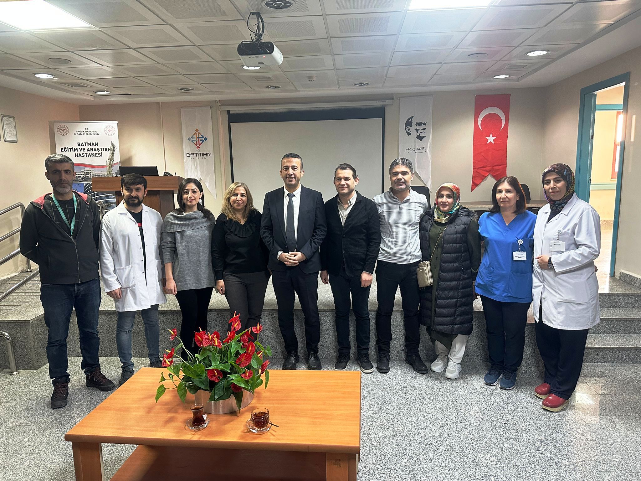 İlk defa bir hastaya insülin pompası takıldı