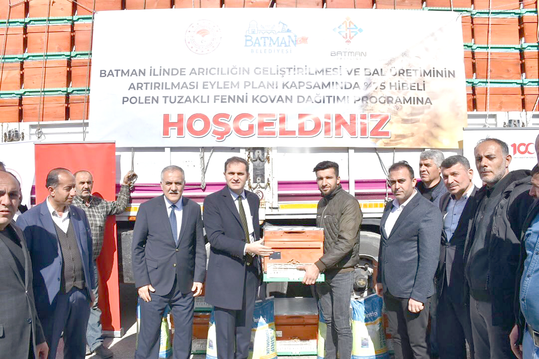 2 bin adet polen tuzaklı fenni kovan dağıtıldı