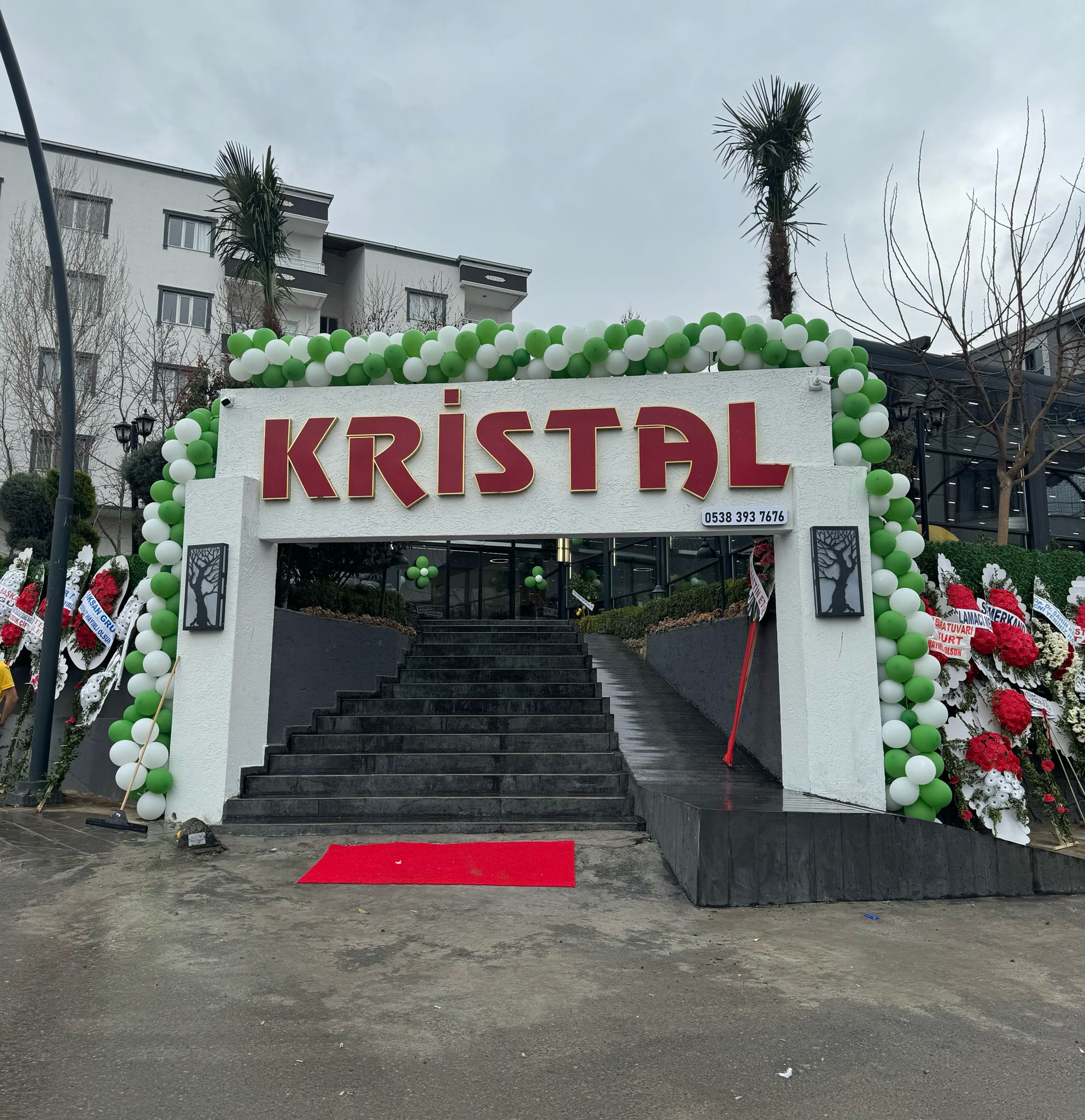 Kristal Lokantası yeni yerinde yeniden hizmette