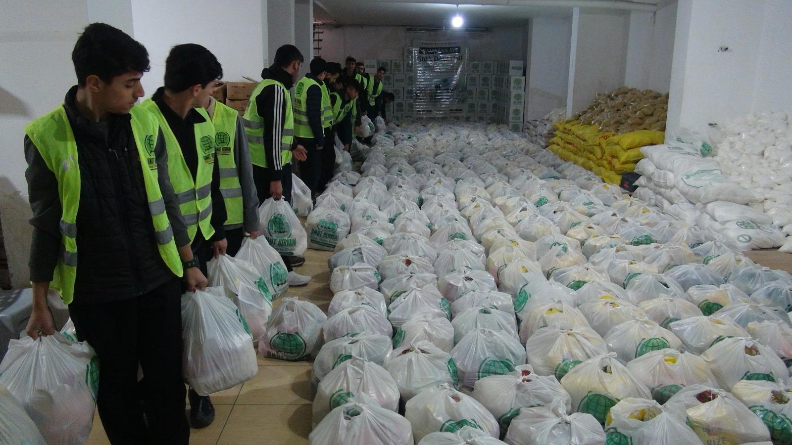 Batman’da gıda kolisi yardımı başladı