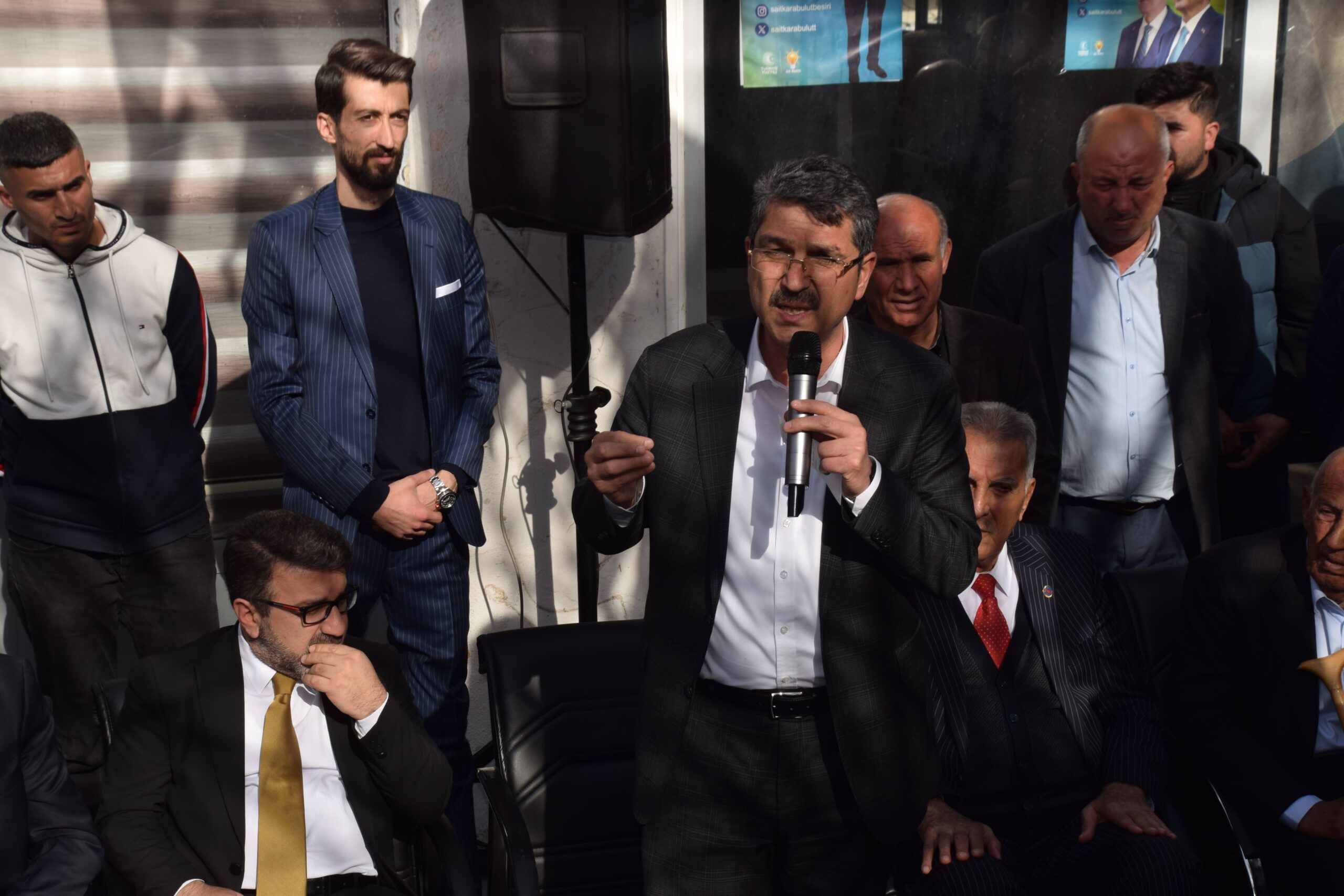 İDEOLOJİYE DEĞİL ESER SİYASETİNE OY VERELİM