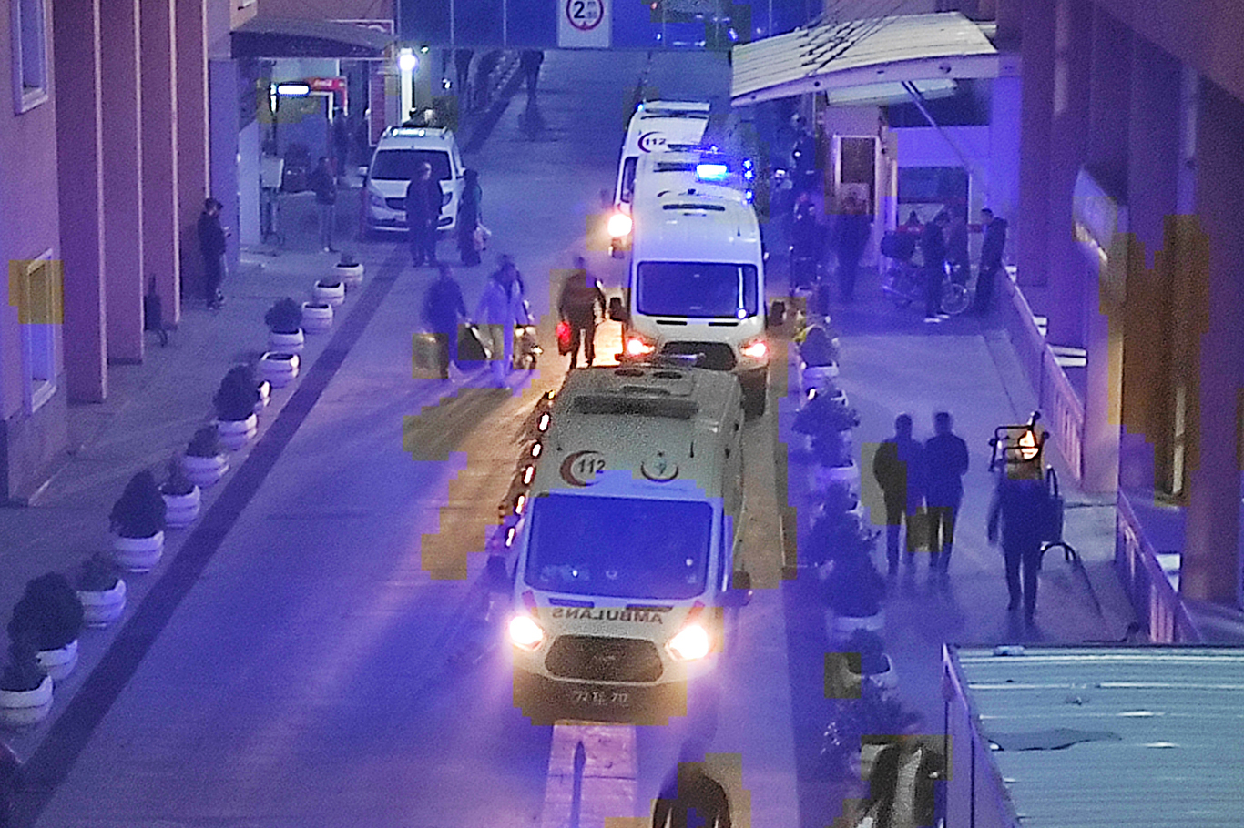 Av tüfeğini temizlerken gözünden vuruldu