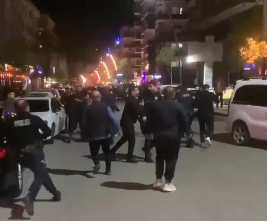 BATMAN KAFELER SOKAĞI KARIŞTI