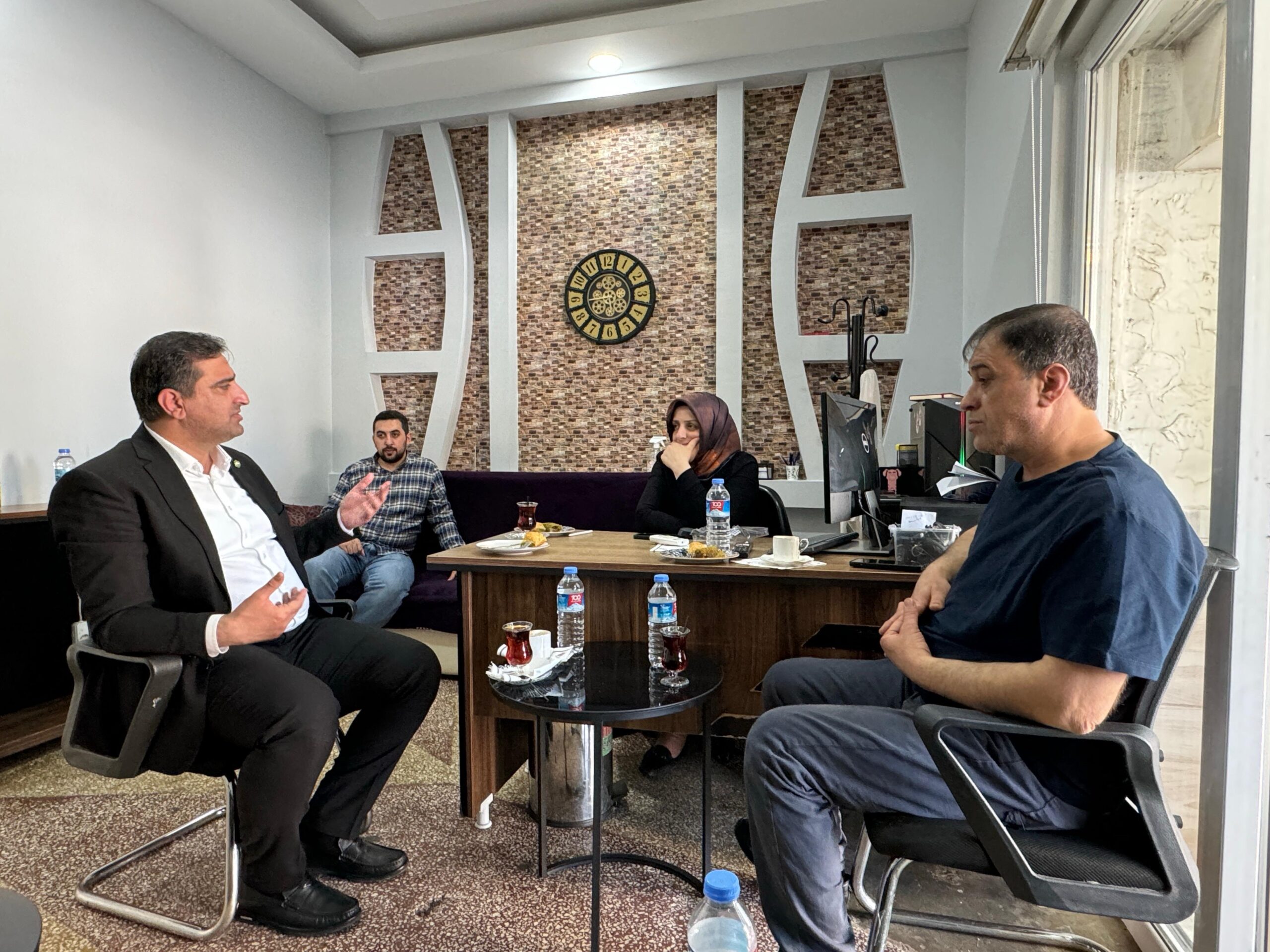 Ramanlı, seçim öncesi söz verdiği esnafı ziyaret etti