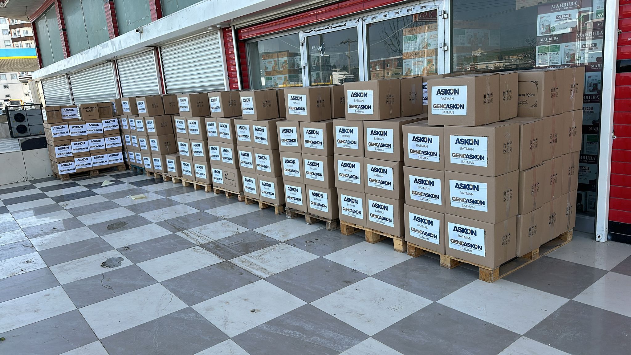 ASKON, GÖNÜLLERE DOKUNUYOR