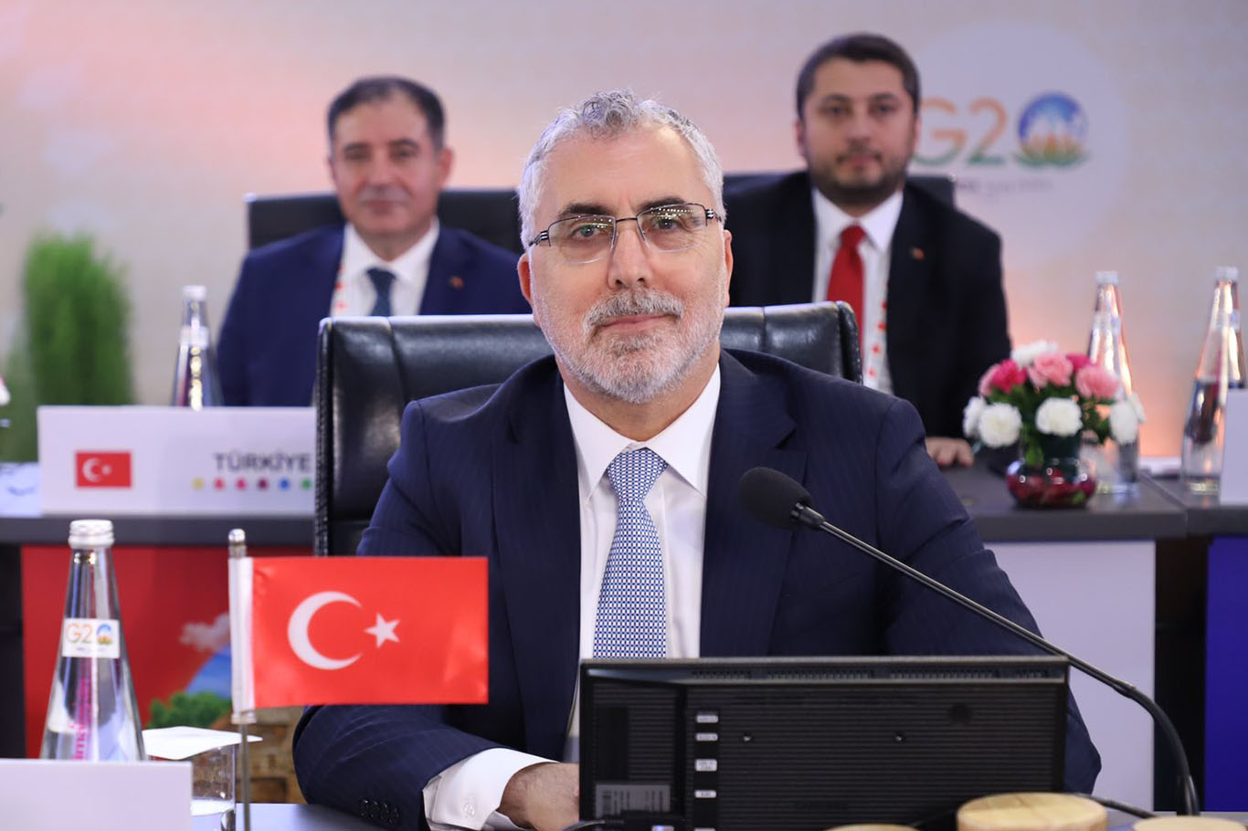 Bakan Işıkhan’dan asgari ücret açıklaması!