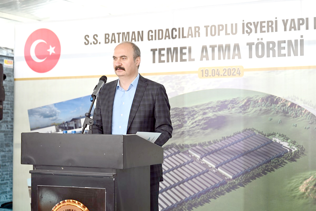 Vali Canalp’tan belediye borçlarına ilişkin açıklama