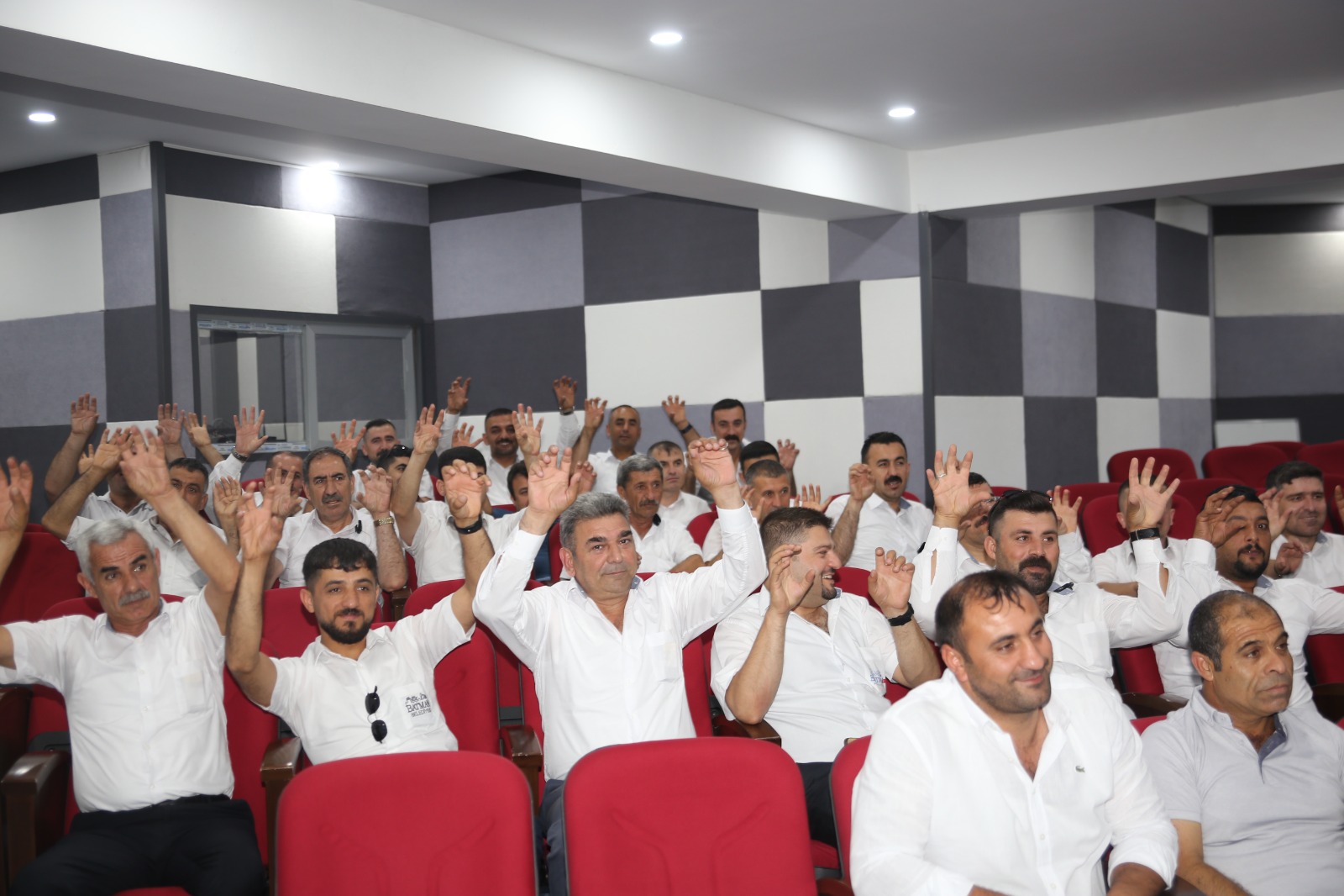 Belediyeden personeline işaret dili eğitimi