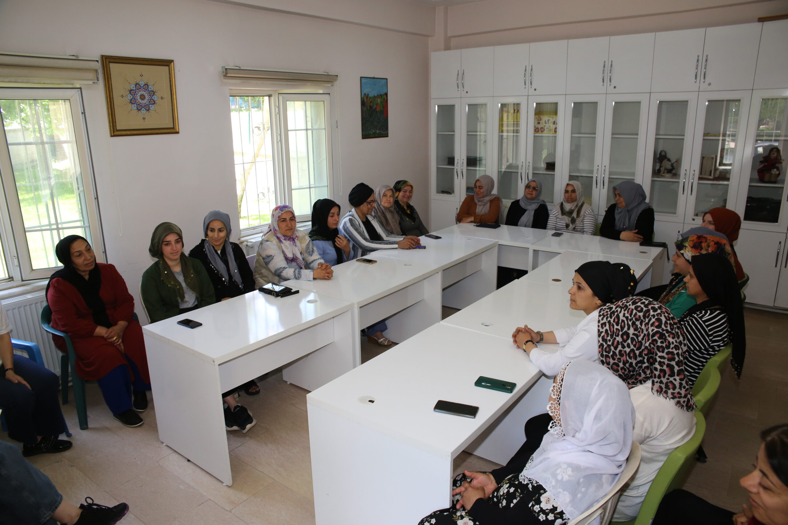 Belediyeden kadın kursiyerlere Psiko-Eğitim semineri