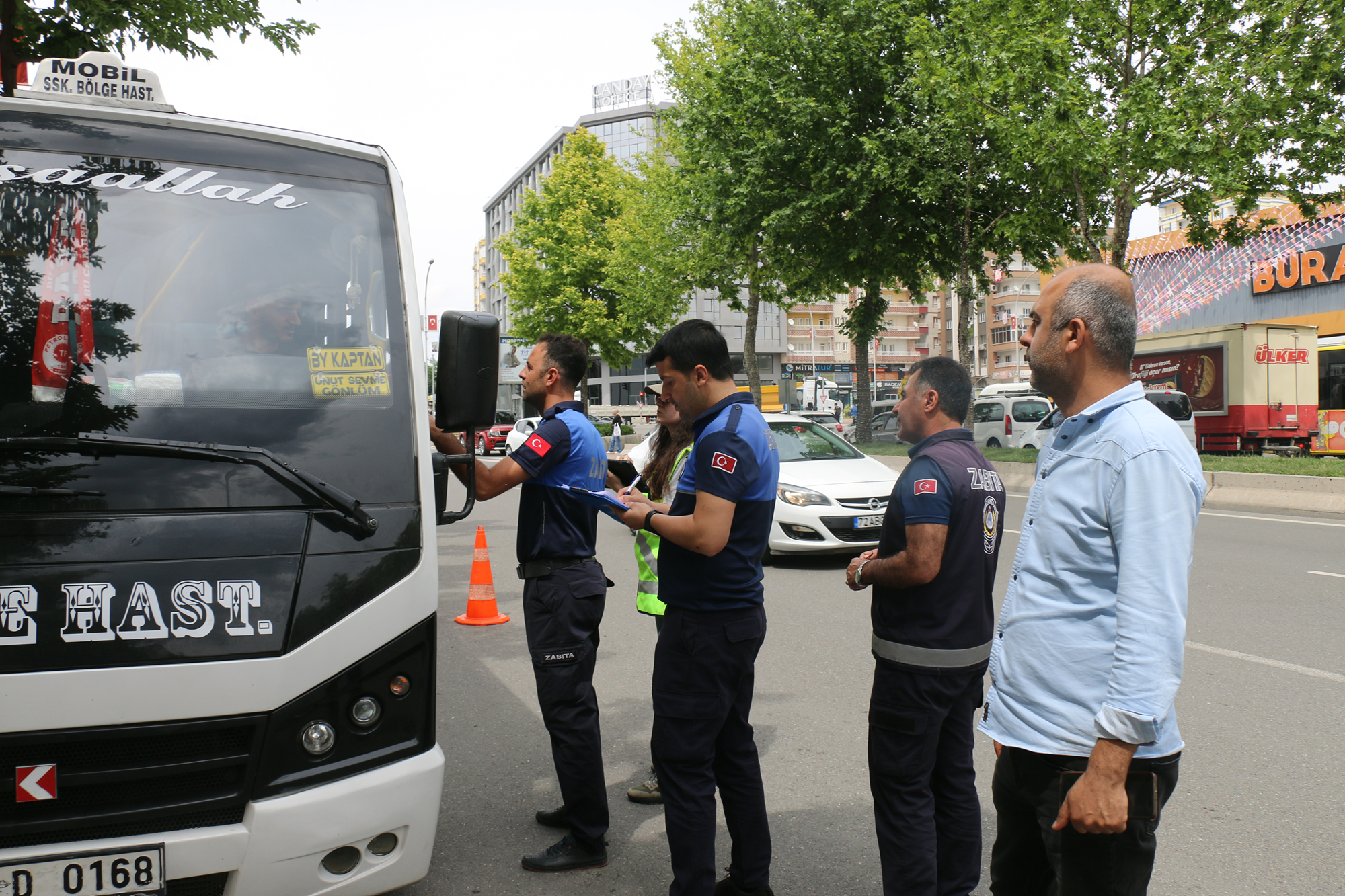 TOPLU TAŞIMA MİNİBÜSLERİ DENETLENDİ