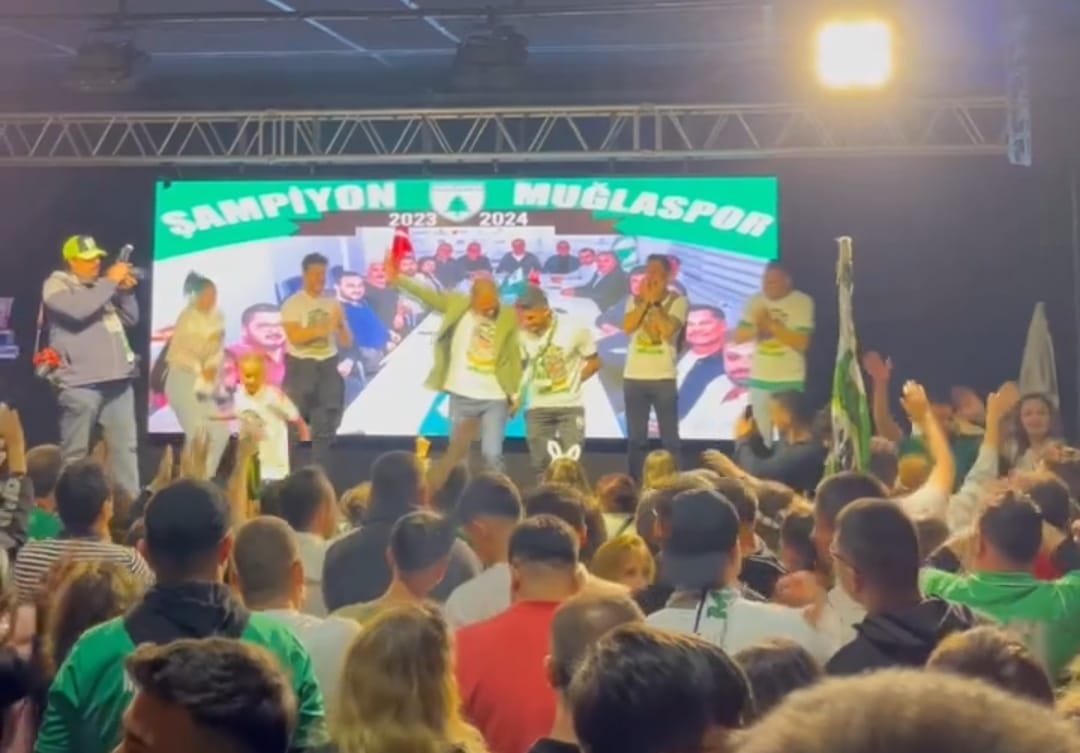 Muğlaspor’da ‘Batmanê Batmanê’ şarkısı ile şampiyonluk kutlaması