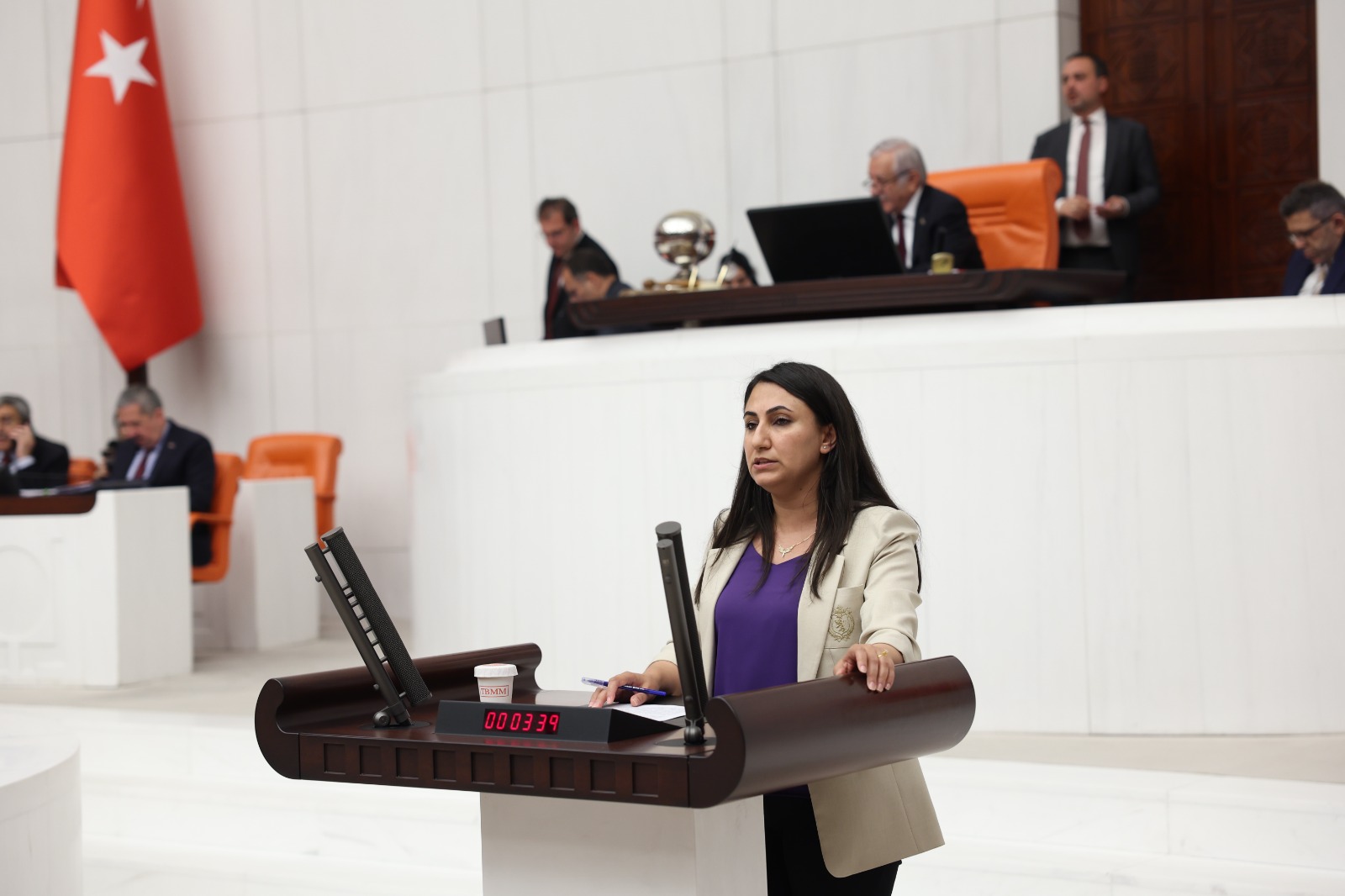 ’Kadınların kendilerini güvende hissedeceği bir alan yaratın’