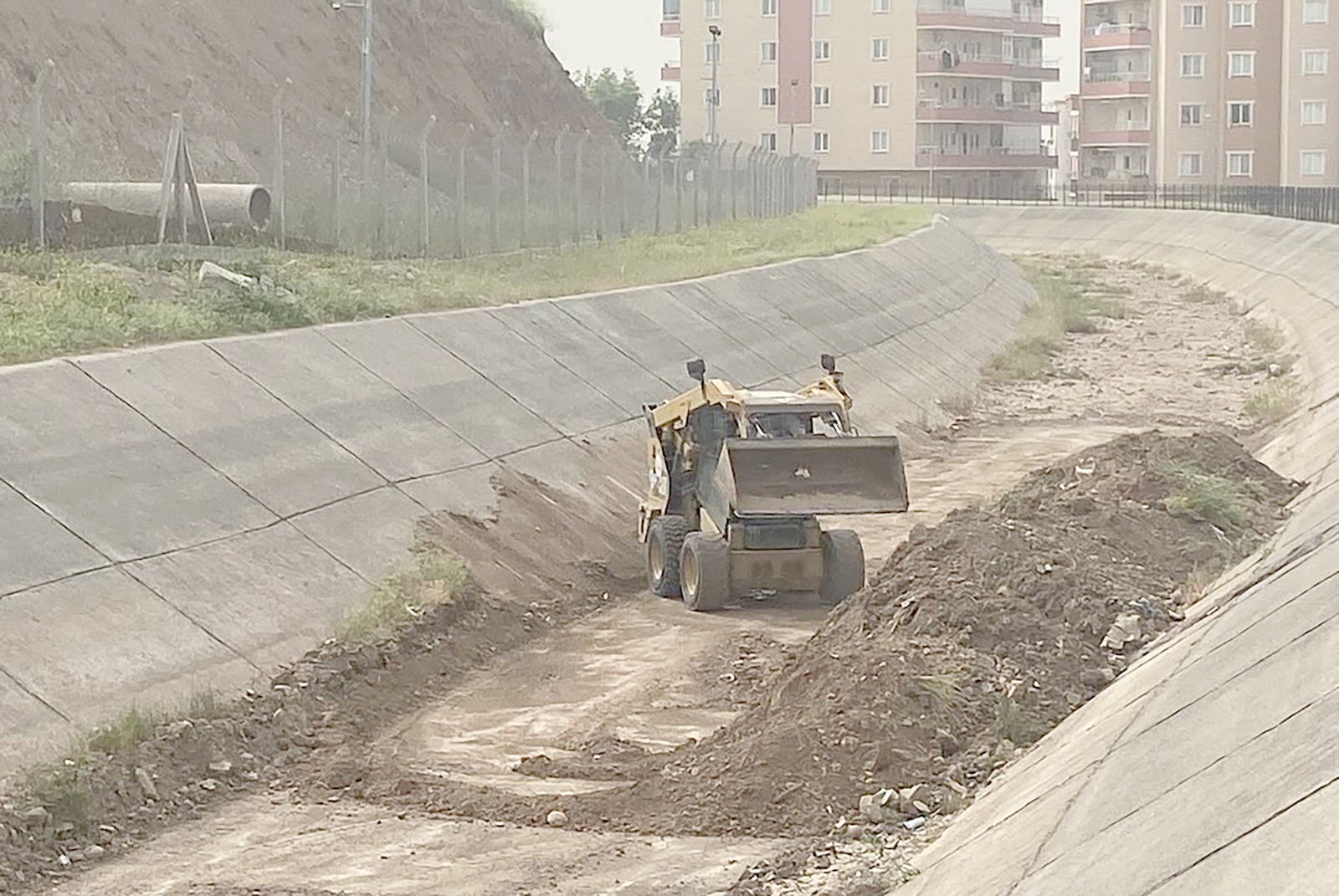 DSİ kanalı temizlendi