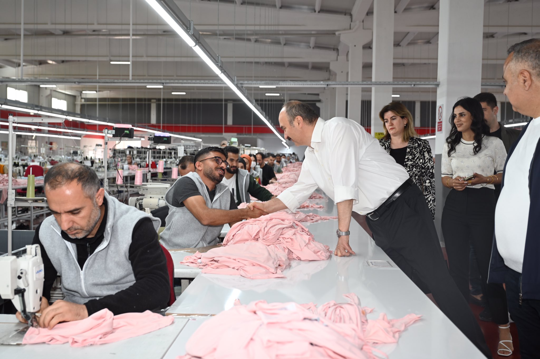 Farex Tekstil Fabrikasını ziyaret etti