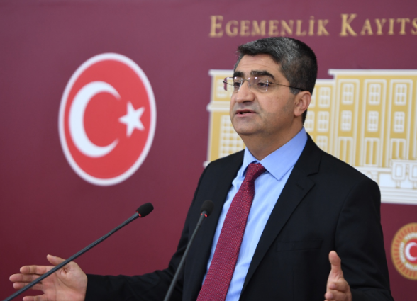 Vekil Ekmen, Batman’ın uçak sorununu meclise taşıdı