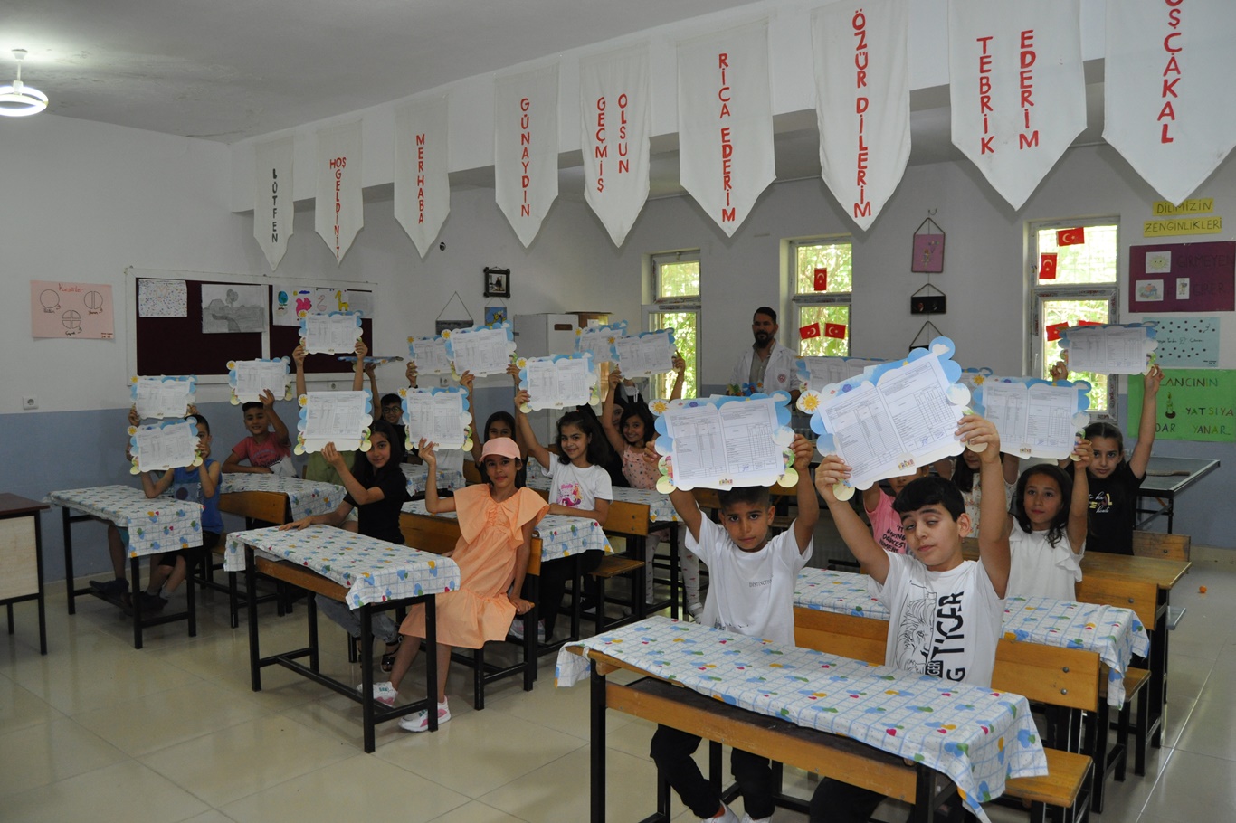 Batman’da 172 bin 438 öğrenci karne aldı