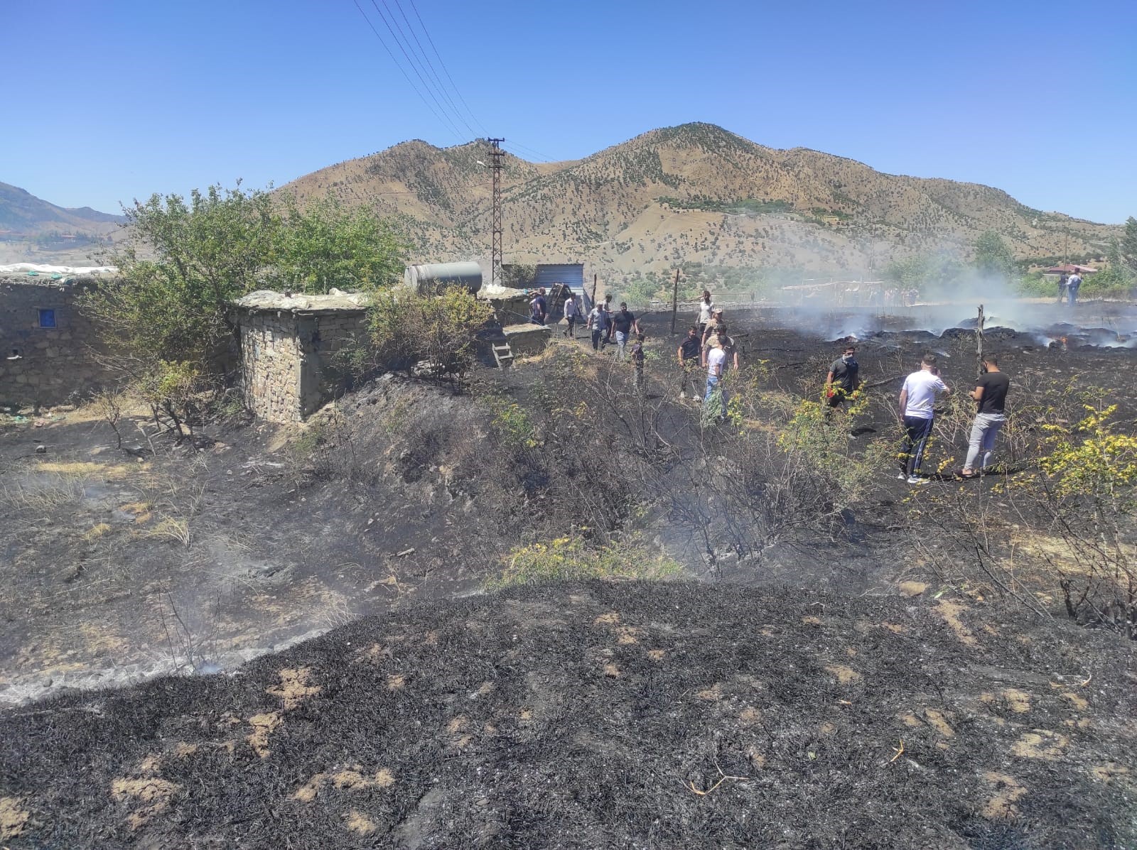 Batman’da köyde korkutan yangın