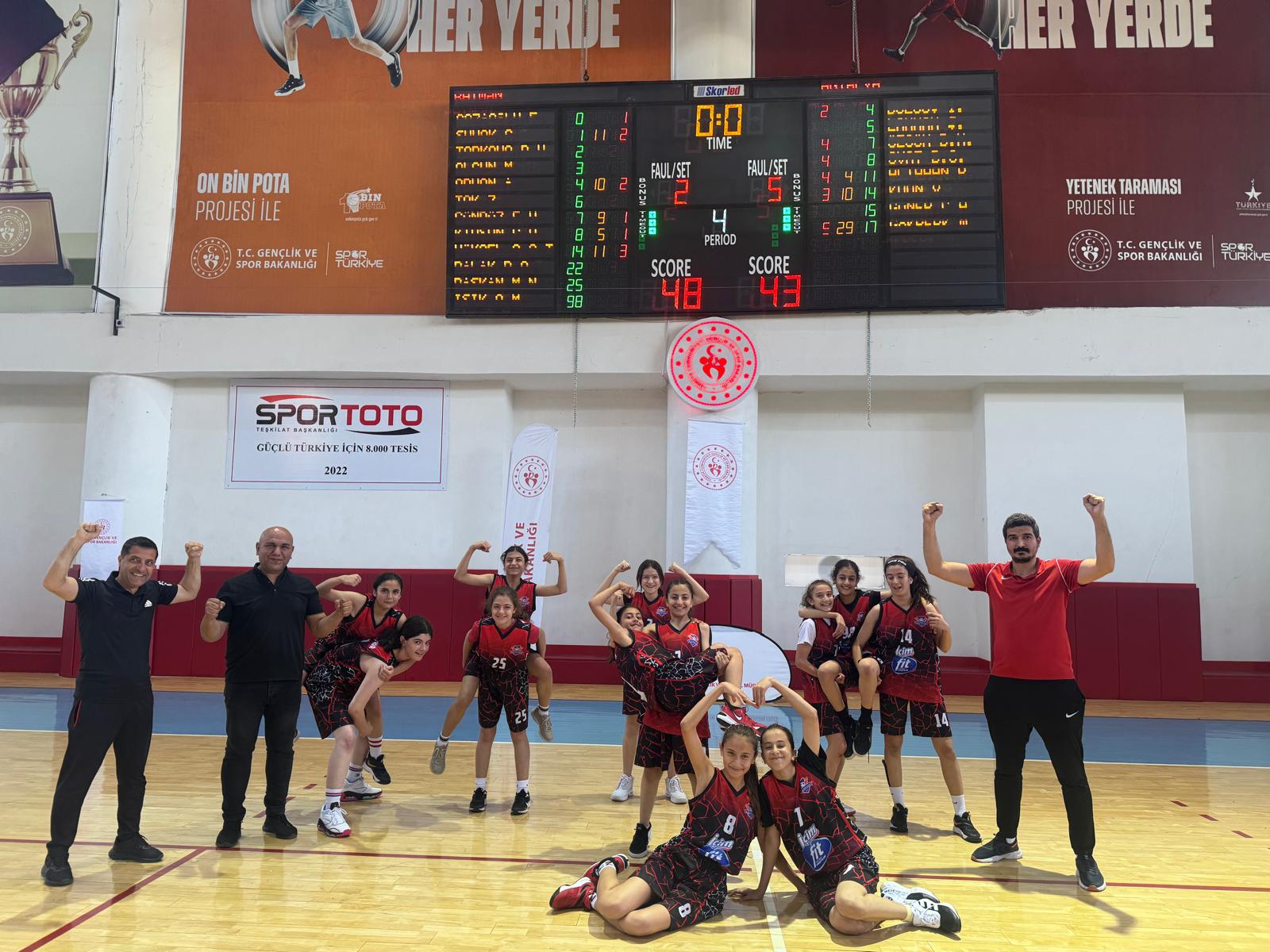 Borsa İstanbul Belde Ortaokulu tarih yazdı