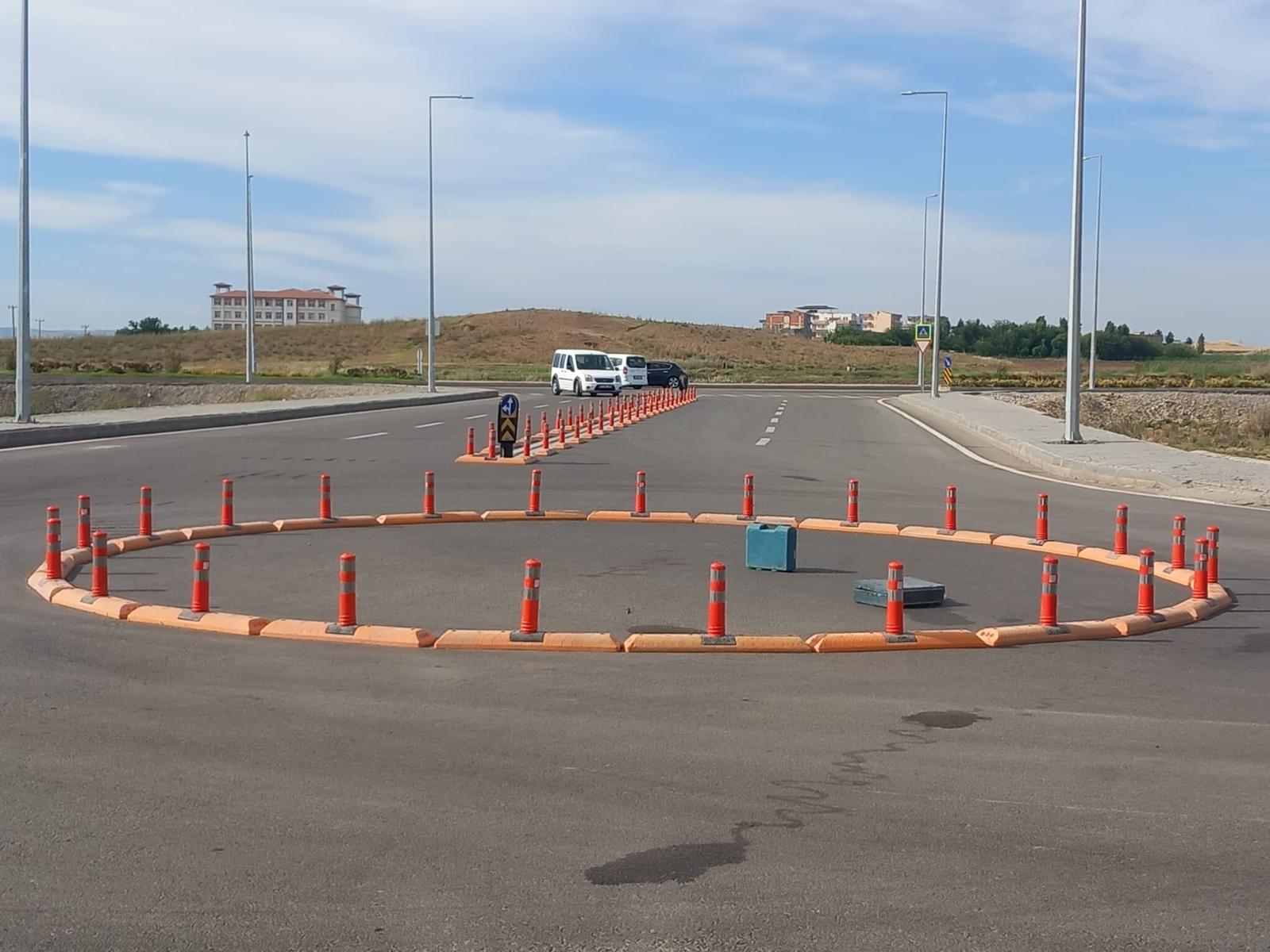 Sanal kavşaklara trafik güvenliği