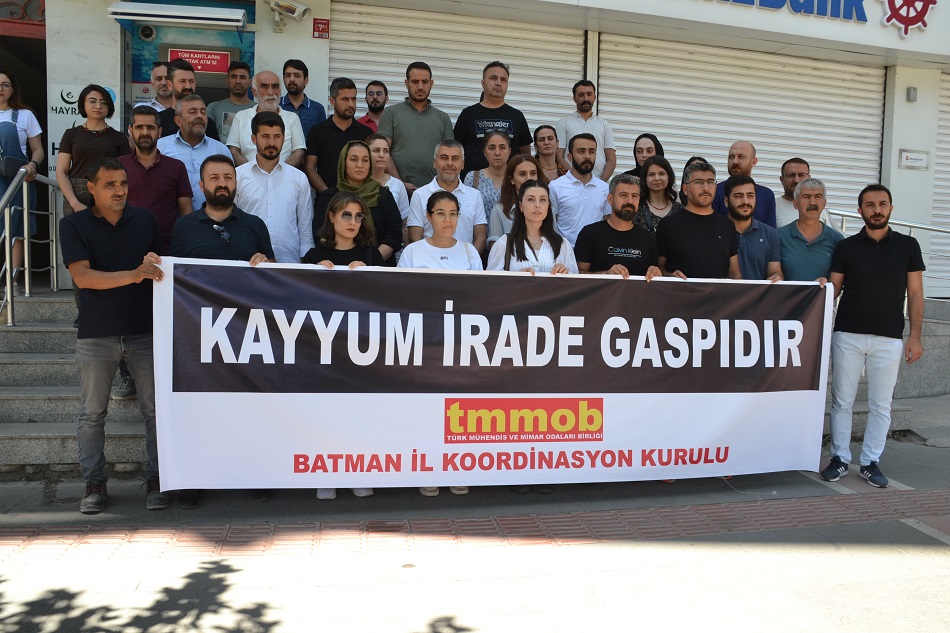 ‘Halkın iradesinden elinizi çekin’