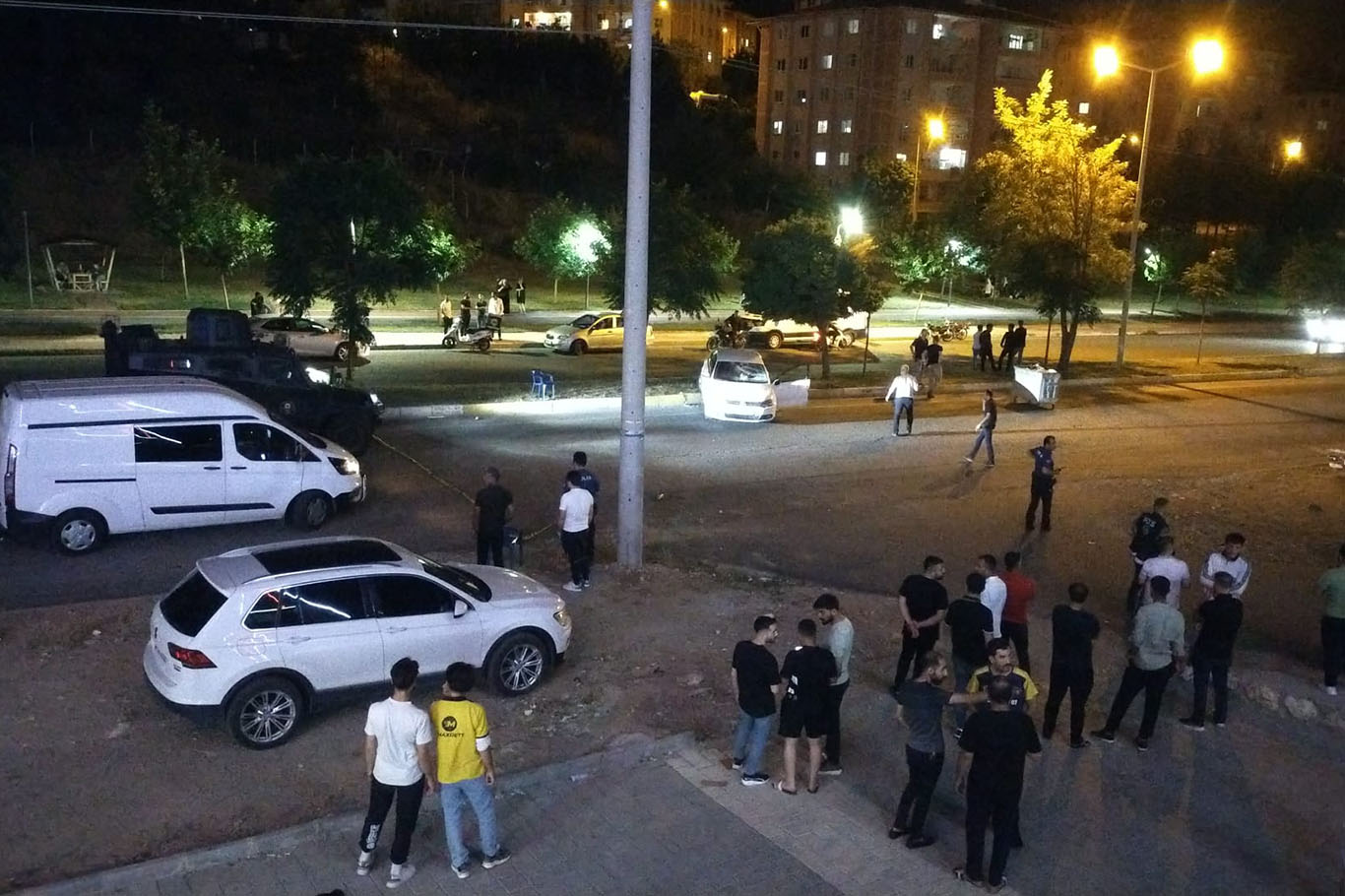 Batman’da bir otomobil tarandı: 3 yaralı