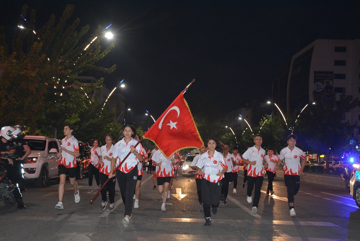Batman’da “15 Temmuz Sancak Koşusu” Büyük İlgi Gördü