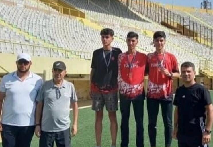 Batmanlı Gençlerden Atletizmde 3 Türkiye Derecesi!