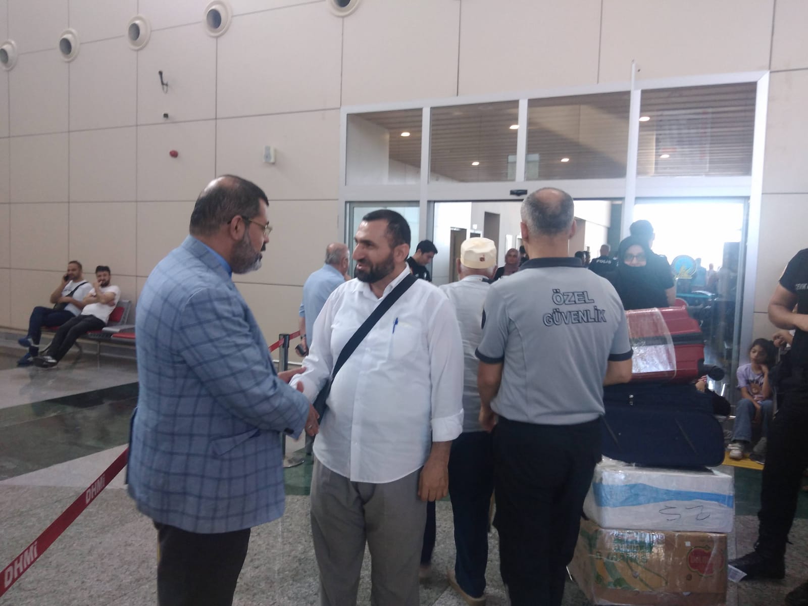 Batmanlı Hacılar coşkuyla karşılandı