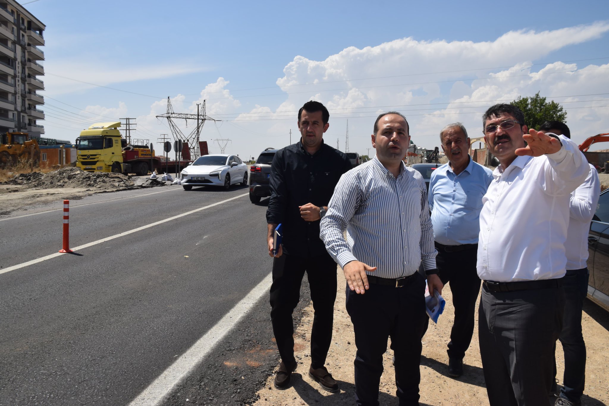 Batman-Hasankeyf bölünmüş yol çalışmalarını inceledi