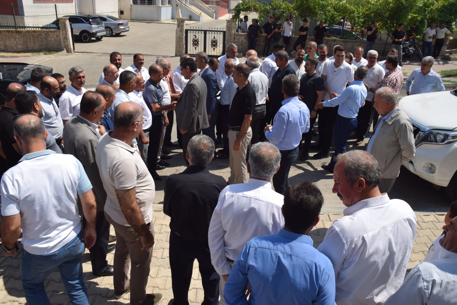 Nasıroğlu ve İl Başkanı Şansi, Gercüş’te Vatandaşlarla Buluştu