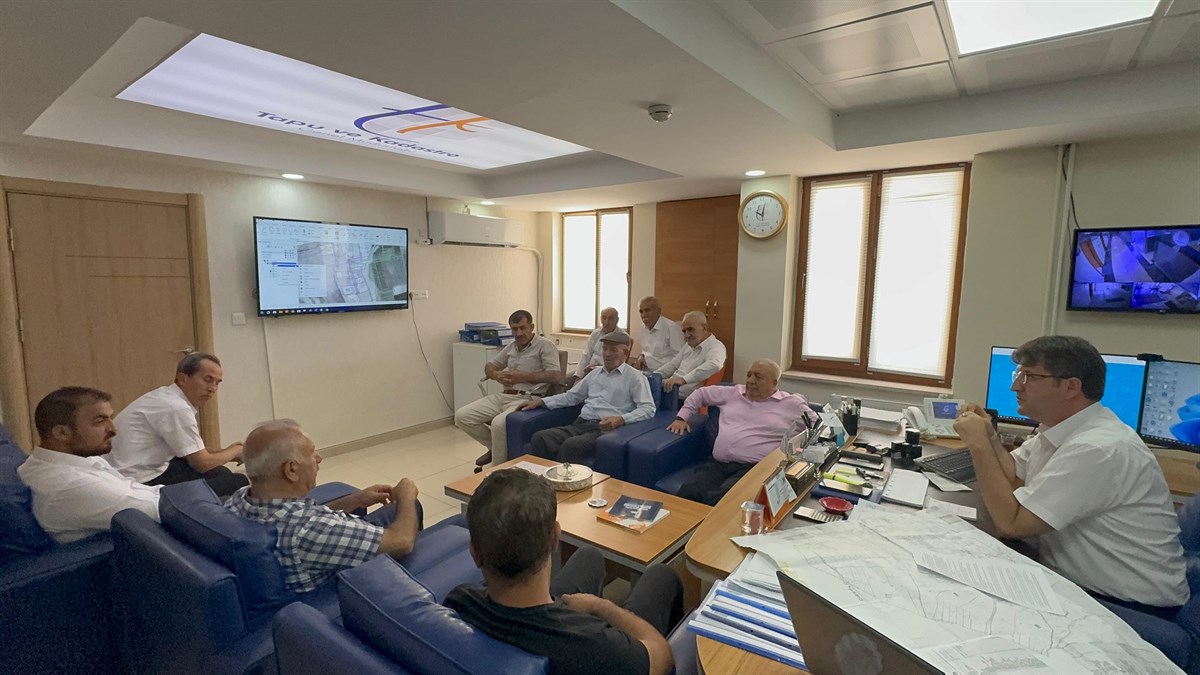 Kadastro Müdürlüğü’nden Çamlıca ve Güneykent’te Güncelleme Toplantısı