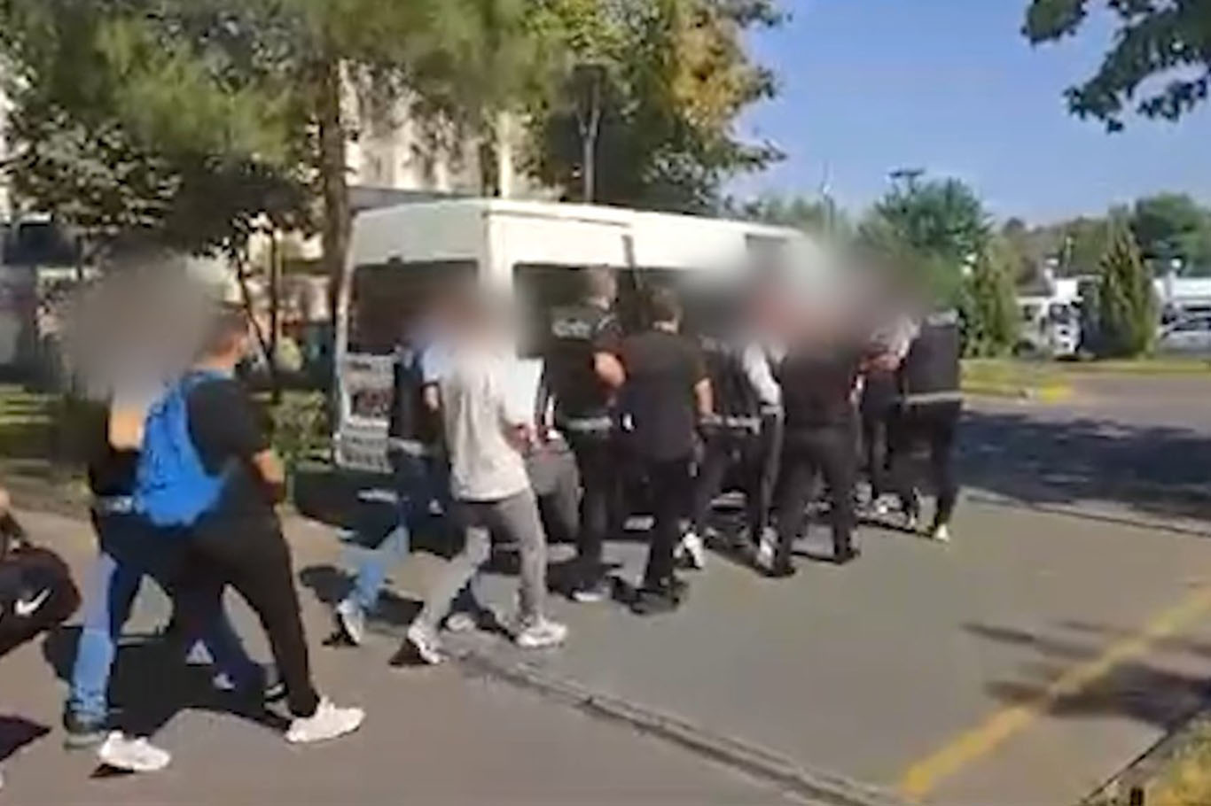 Gençleri ‘işe girme’ vaadiyle dolandıran 7 kişi tutuklandı