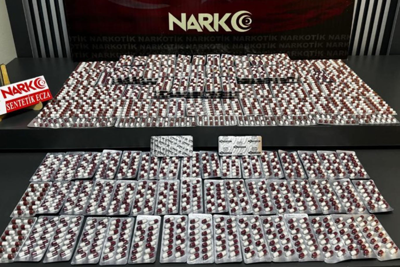 3 bin 136 adet sentetik ecza maddesi ele geçirildi