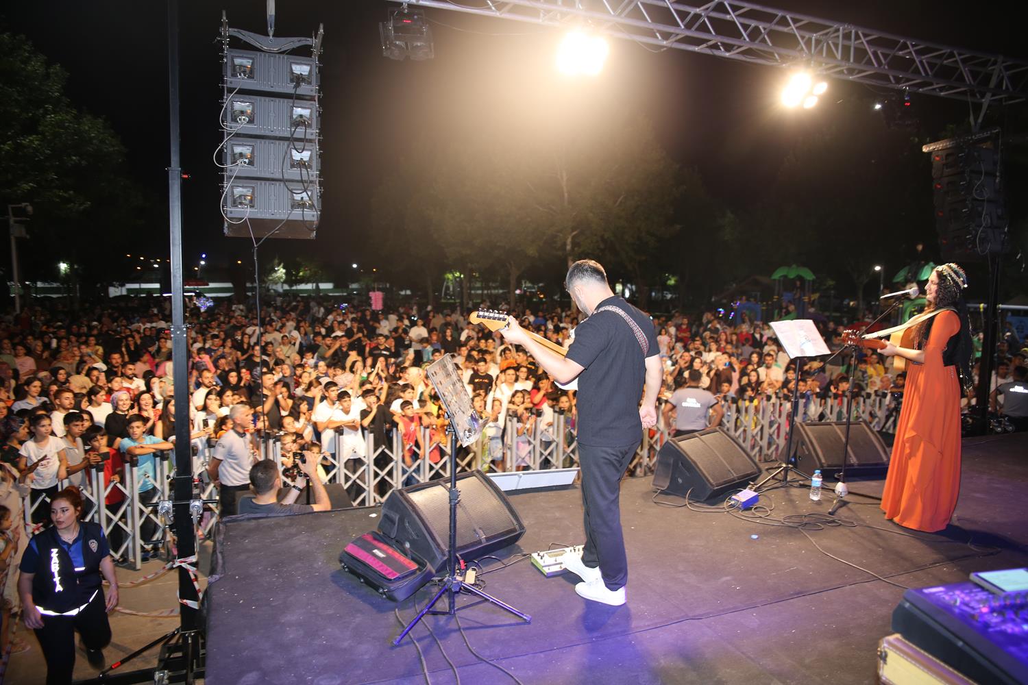 Belediyenin Halk Konserleri Devam Ediyor