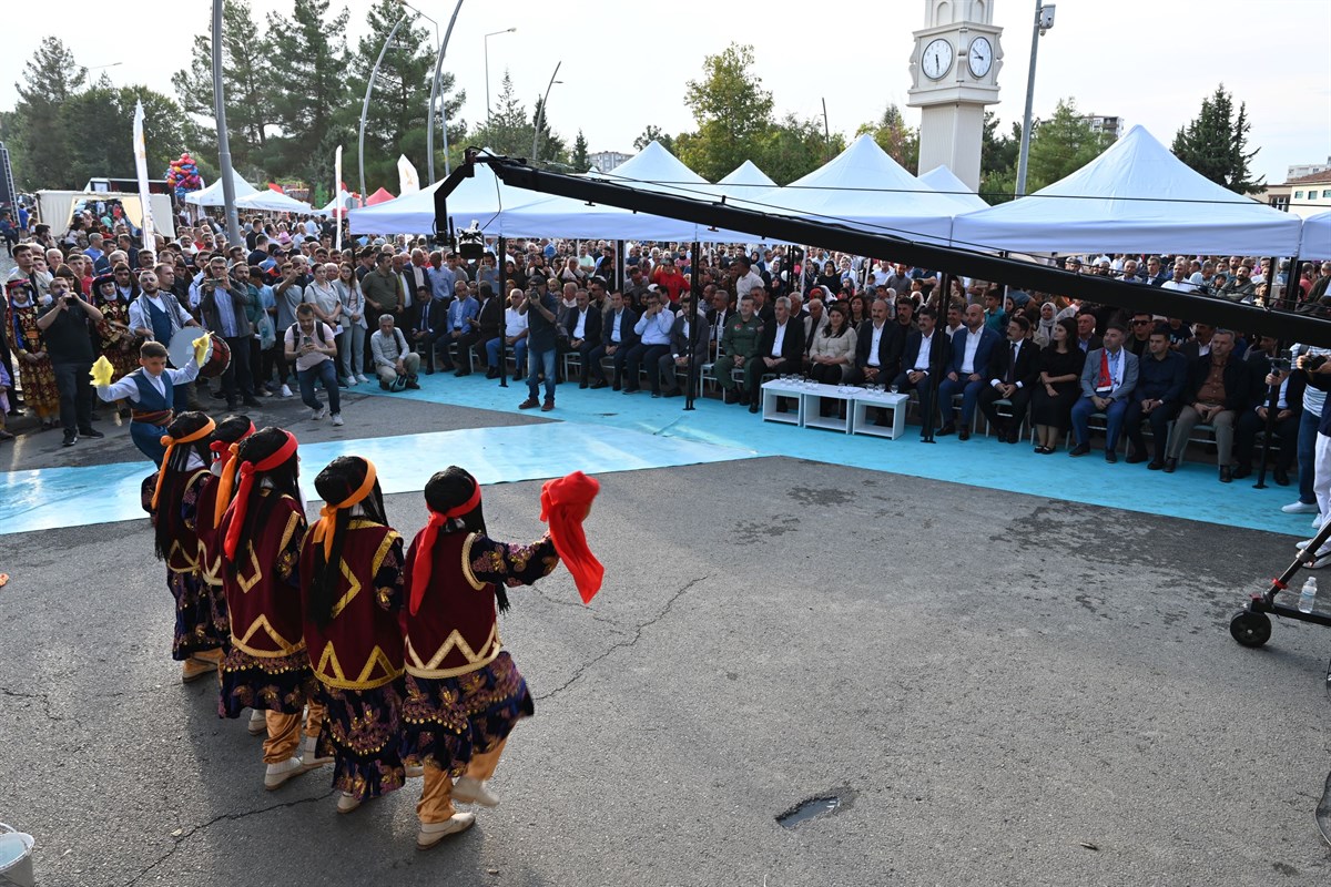 Danuk ve Fıstık Festivali Coşkuyla Kutlandı