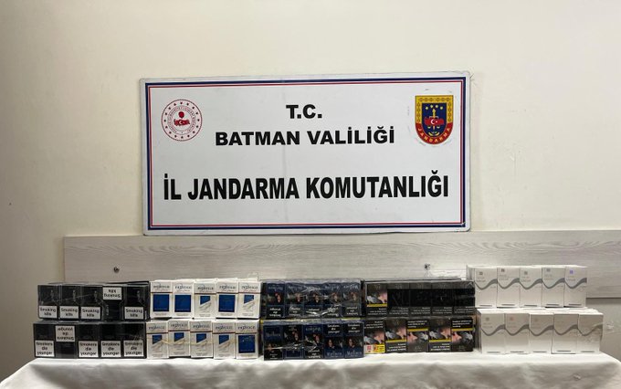 Yolcu minibüsünde kaçak sigaralar ele geçirildi