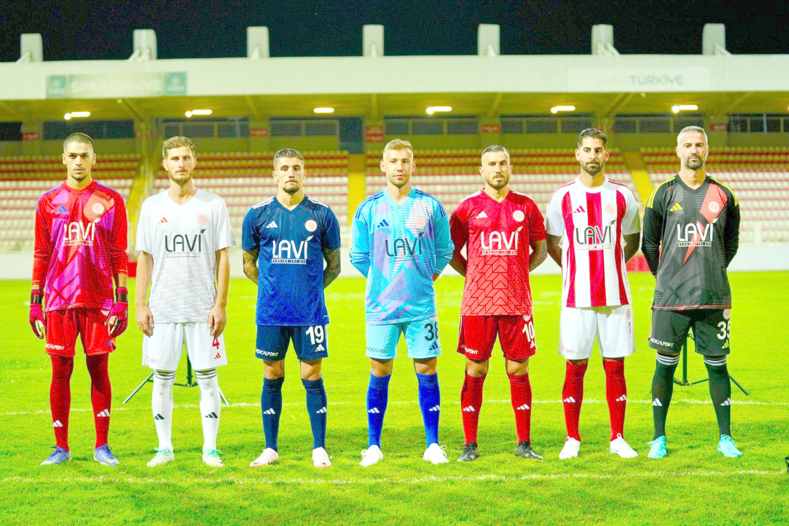 Petrolspor’un yeni sezon formaları tanıtıldı