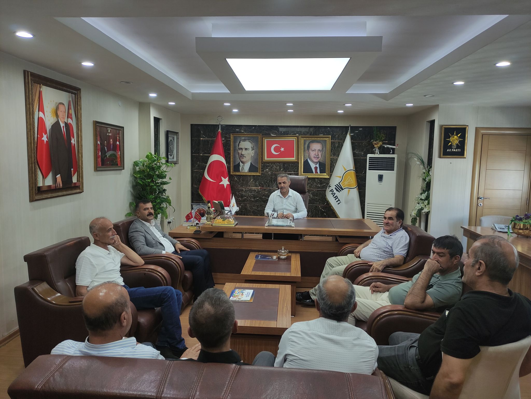 Muhtarlar, mahalle sorunlarını Başkan Şansi ile görüştü