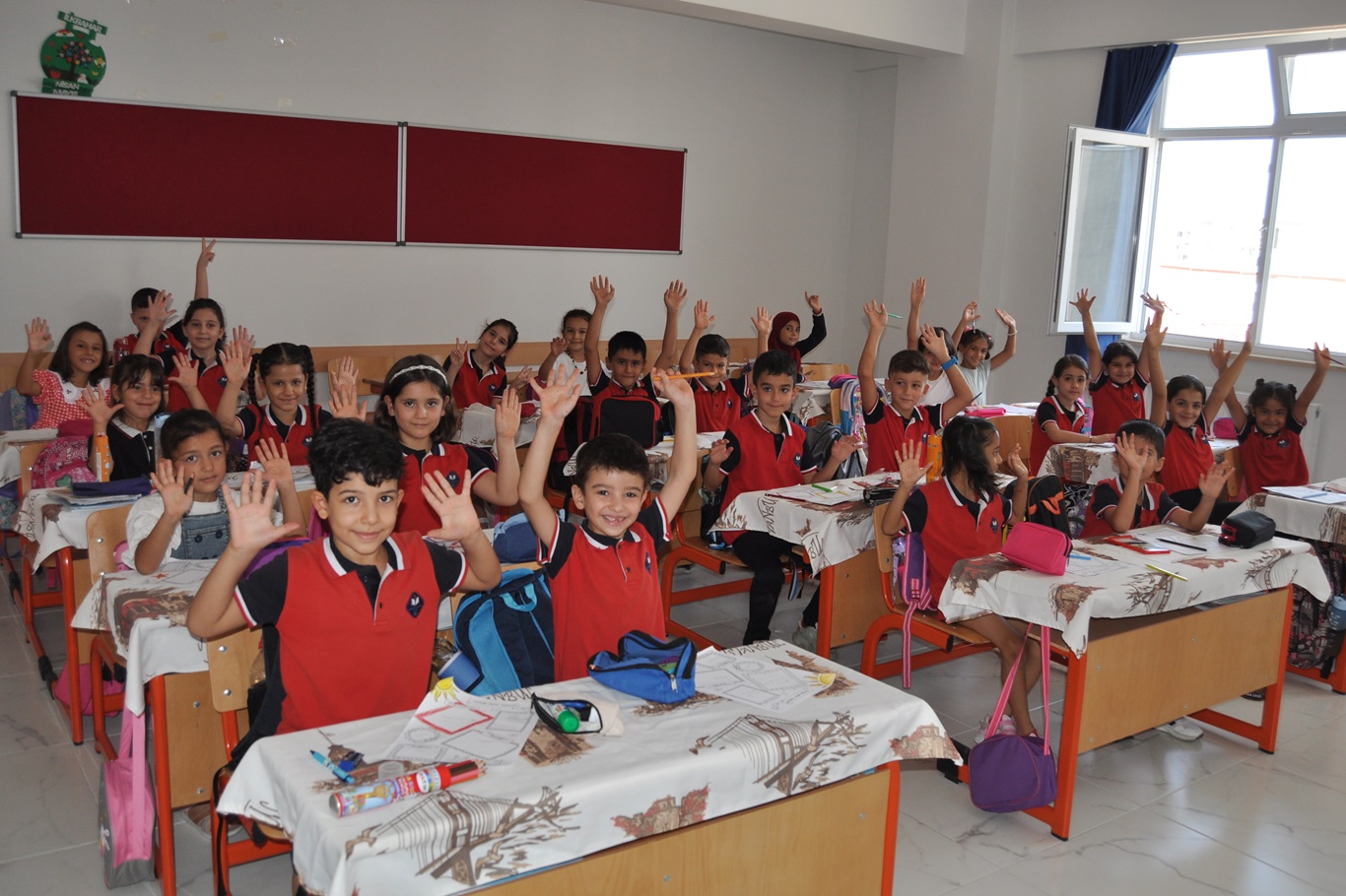 Batman’da 172 bin öğrenci için ders zili çaldı