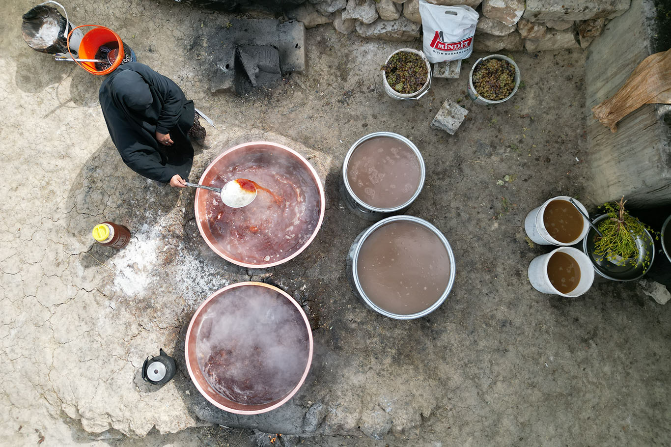 Pekmez yapımı heyecanı başladı